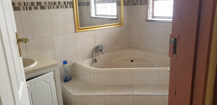  Bedroom Property for Sale in Pellissier Free State